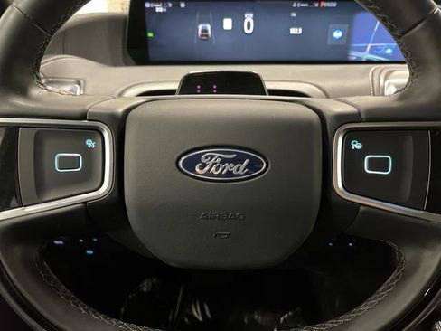 Used 2025 Ford Expedition Max Platinum image 18