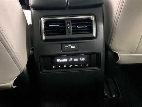 Used 2024 MAZDA CX-90 Plug-In Hybrid w/ Preferred AWD/4WD image 28
