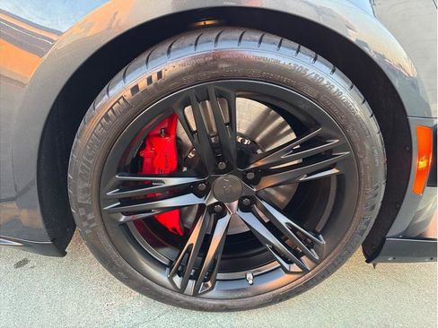 Used 2019 Chevrolet Camaro ZL1 image 19