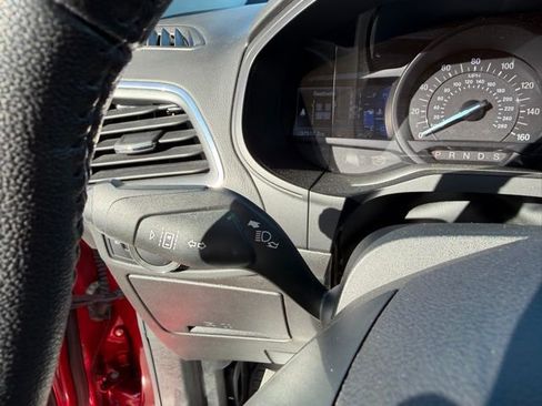 Certified 2022 Ford Edge Titanium image 26