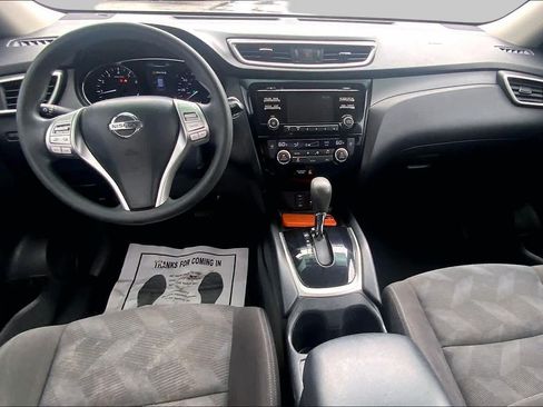 Used 2016 Nissan Rogue SV FWD image 16