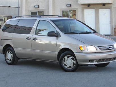 Used 2001 Toyota Sienna LE