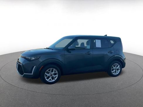 Used 2025 Kia Soul LX w/ LX Technology Package image 4