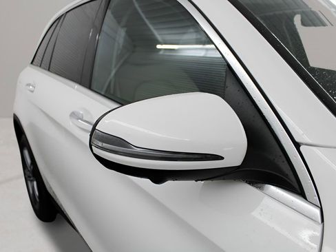 Used 2022 Mercedes-Benz GLC 300 image 17