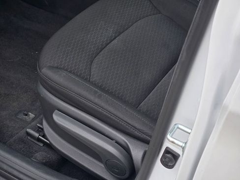 Used 2019 Hyundai Elantra SE w/ Cargo Package image 27