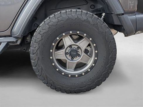 Used 2018 Jeep Wrangler Unlimited Sport image 9