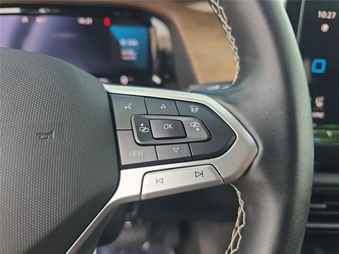 Used 2025 Volkswagen Atlas SE FWD image 26