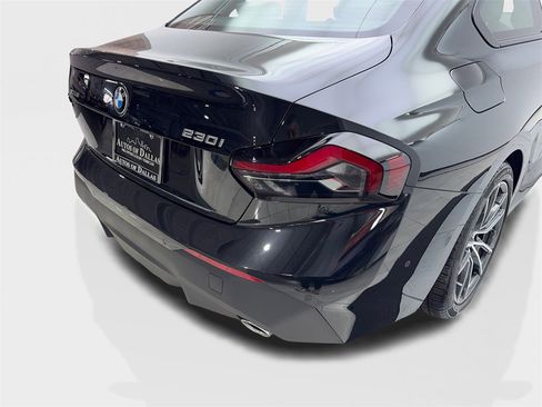 Used 2025 BMW 230i xDrive Coupe w/ Premium Package image 18