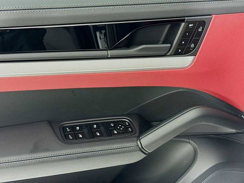 New 2025 Porsche Cayenne image 11
