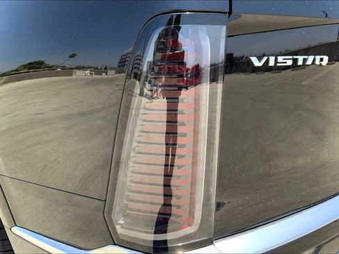 Used 2026 Cadillac Vistiq Premium Luxury image 15