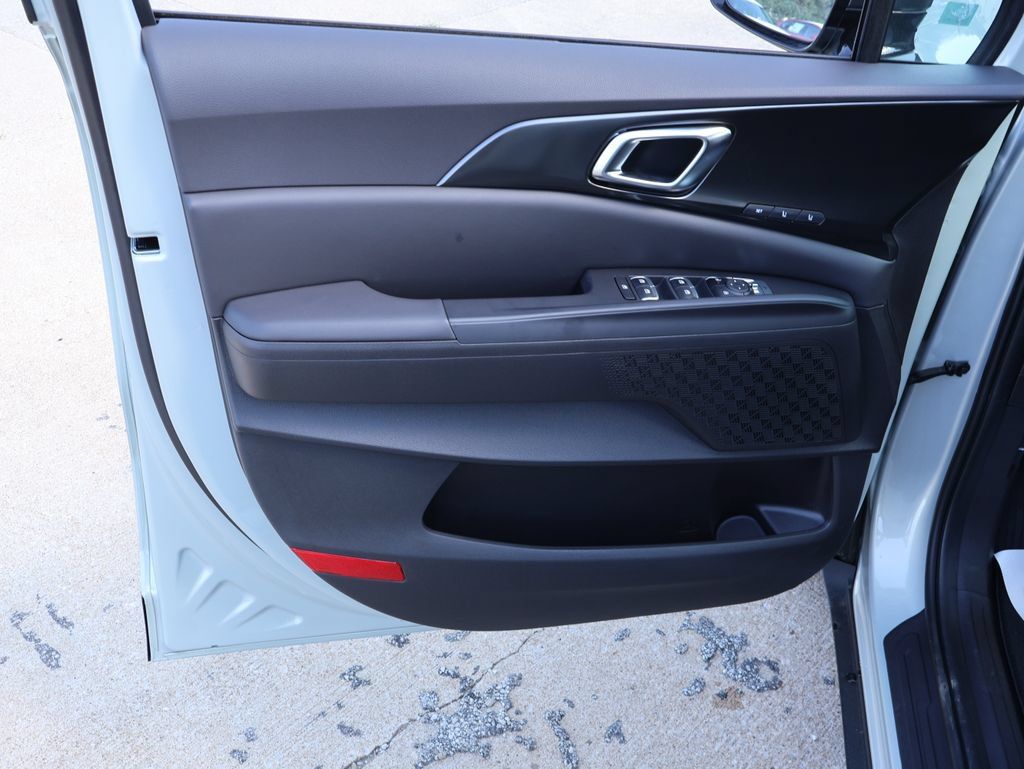New 2027 Kia Carnival EX w/ Dark Edition Package FWD image 22