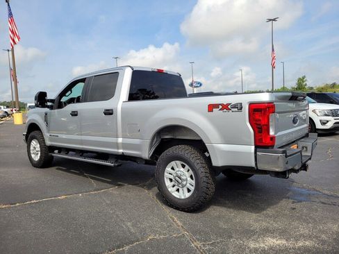 Used 2017 Ford F250 XLT w/ XLT Value Package image 9