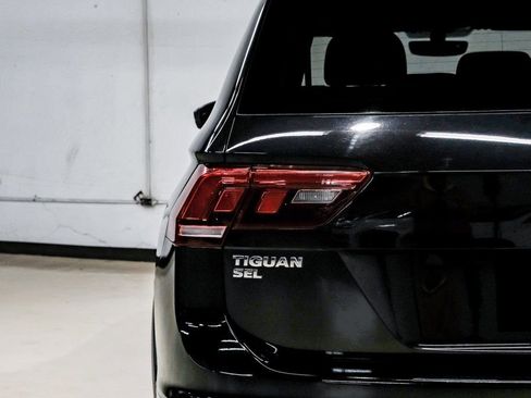 Used 2019 Volkswagen Tiguan SEL R-Line w/ 3rd Row Seat Package image 56
