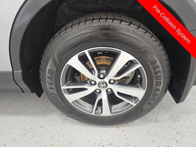 Used 2016 Toyota RAV4 XLE w/ Convenience Package AWD/4WD image 10
