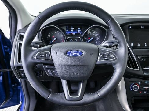 Used 2018 Ford Focus Titanium image 9