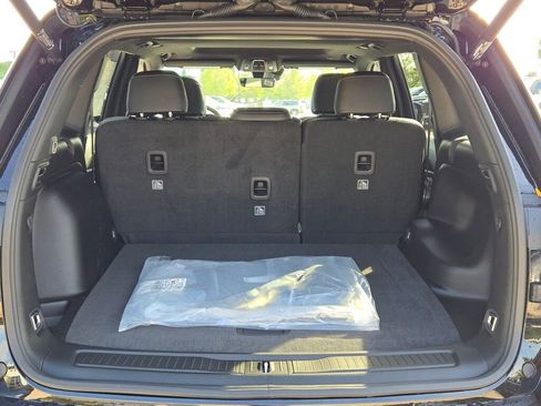 New 2025 Jeep Grand Cherokee Altitude image 17