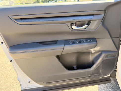 Used 2023 Honda CR-V EX image 12