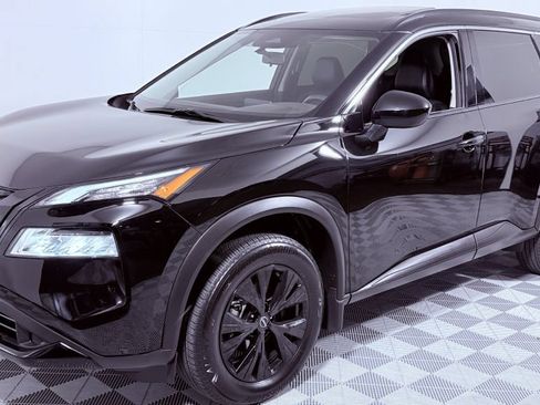 Used 2023 Nissan Rogue SV w/ Premium Package w/ SV Premium B Package FWD image 7