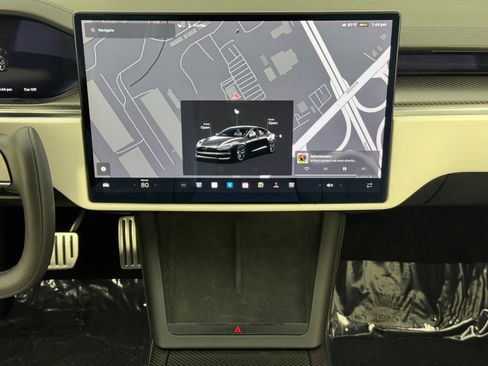 Used 2021 Tesla Model S Plaid image 18