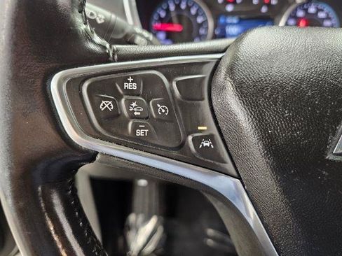 Used 2021 Chevrolet Equinox LT w/ Driver Convenience Package AWD/4WD image 11