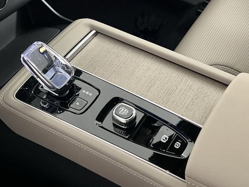 New 2026 Volvo XC90 T8 Ultra w/ Protection Package AWD/4WD image 19