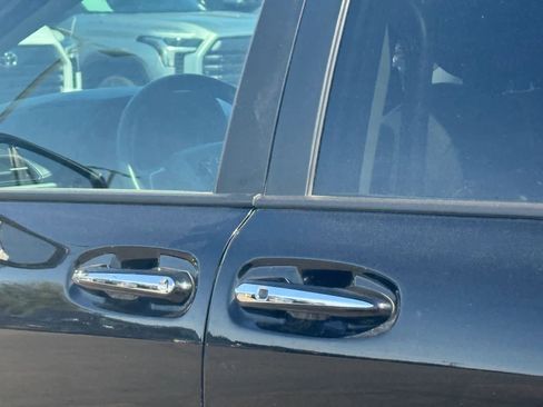 Used 2024 Toyota Sienna XLE image 12