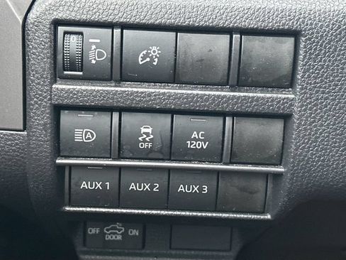 Used 2024 Toyota Tacoma TRD Off-Road w/ TRD Off Road Upgrade Package AWD/4WD image 19