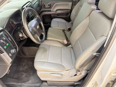 Used 2018 Chevrolet Silverado 1500 W/T w/ WT Convenience Package AWD/4WD image 5
