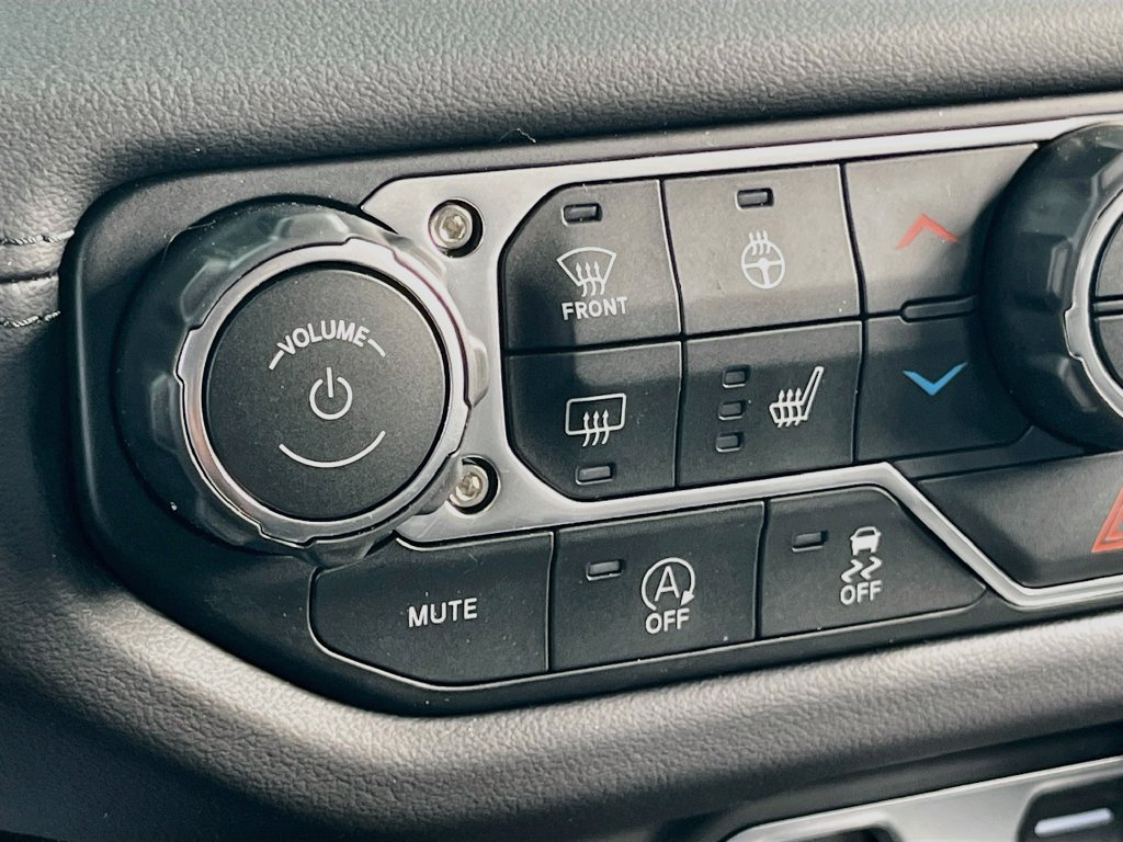 New 2026 Jeep Wrangler Unlimited Sahara AWD/4WD image 20
