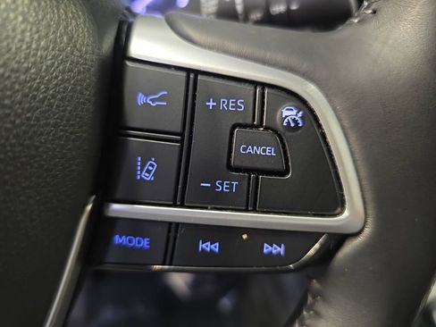 Used 2022 Toyota Highlander XSE image 21