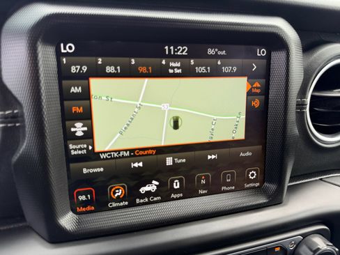 Used 2023 Jeep Wrangler Unlimited Sahara w/ LED Lighting Group AWD/4WD image 21