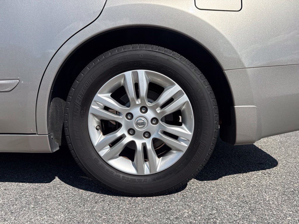 Used 2012 Nissan Altima 2.5 SL w/ 2.5SL Pkg FWD image 9
