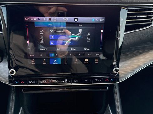 Used 2024 Jeep Wagoneer Series II image 35