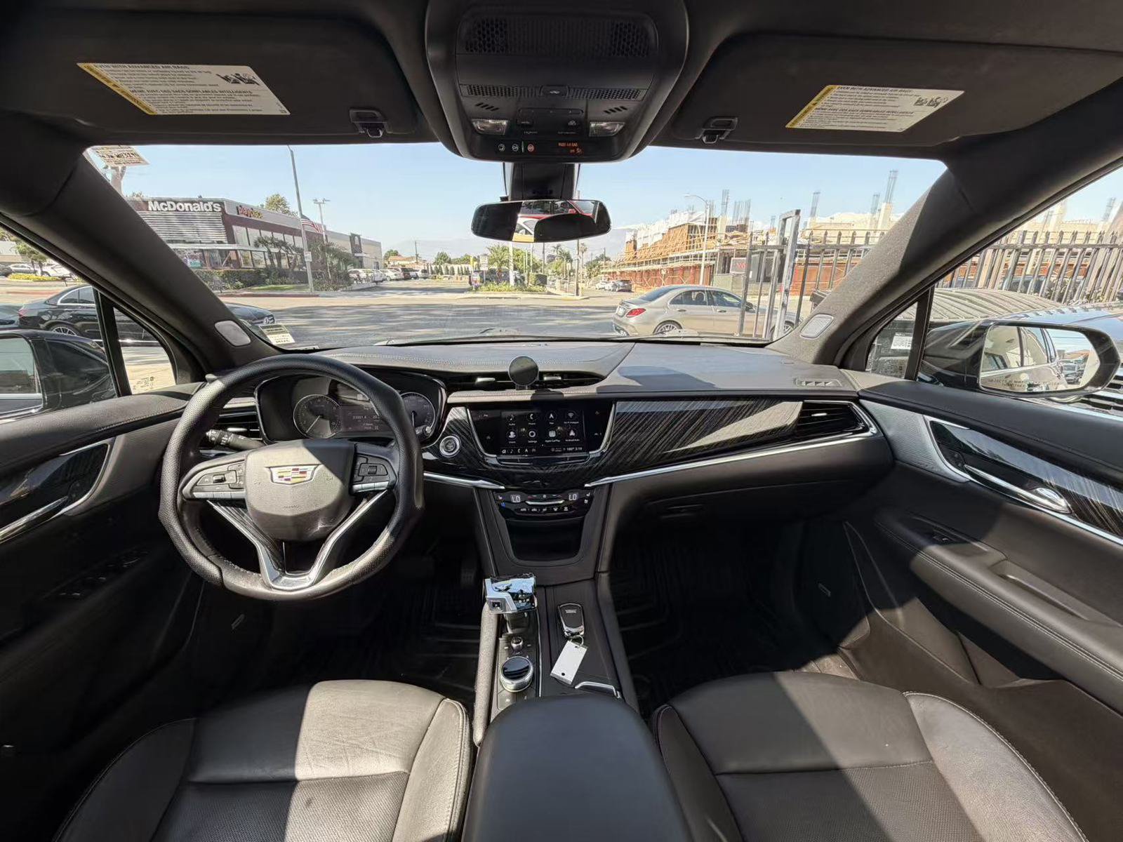 Used 2024 Cadillac XT6 Premium Luxury AWD/4WD image 11