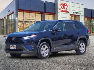 Certified 2025 Toyota RAV4 XLE AWD/4WD video 2