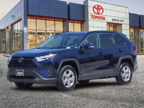 Certified 2025 Toyota RAV4 XLE AWD/4WD image 2