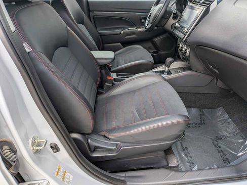 Used 2024 Mitsubishi Outlander Sport SE image 17