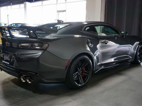 Used 2018 Chevrolet Camaro ZL1 image 32