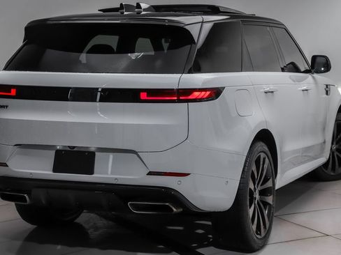 Used 2024 Land Rover Range Rover Sport Dynamic SE AWD/4WD image 19