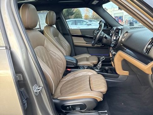 Used 2019 MINI Cooper Countryman SE w/ Driver Assistance Package image 11