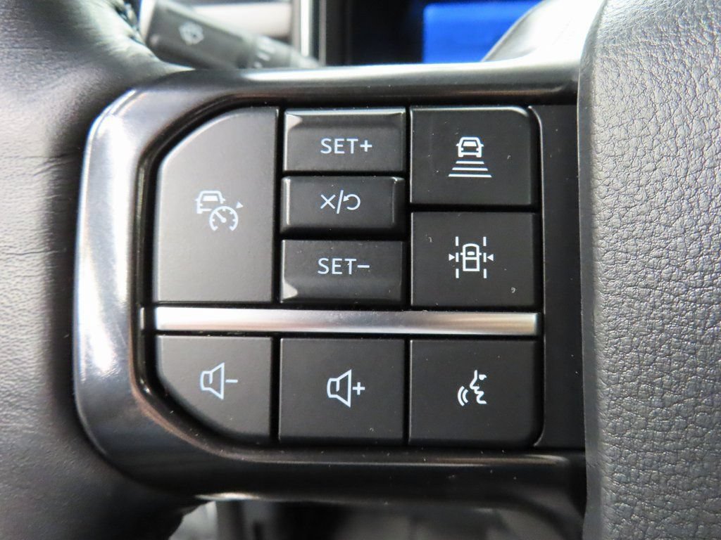 Used 2025 Ford F450 Platinum w/ FX4 Off-Road Package AWD/4WD image 47