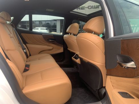 Used 2024 Lexus LS 500 RWD image 33
