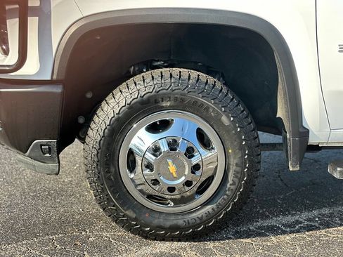 Used 2024 Chevrolet Silverado 3500 W/T AWD/4WD image 27
