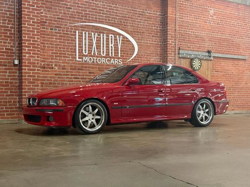 Used 2003 BMW M5 RWD image 2