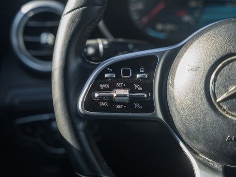 Used 2022 Mercedes-Benz GLC 300 4MATIC image 30