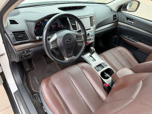 Used 2014 Subaru Outback 3.6R Limited AWD/4WD image 10