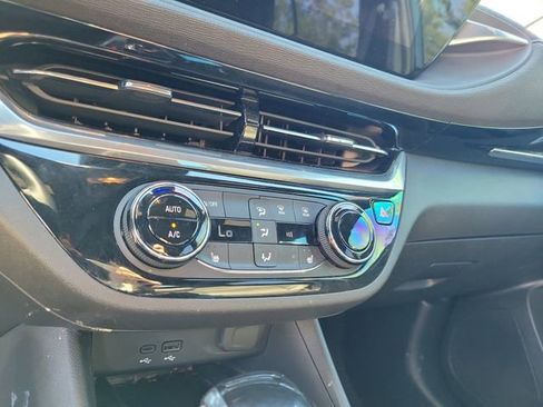 Used 2024 Buick Envista Sport Touring w/ Convenience I Package FWD image 24