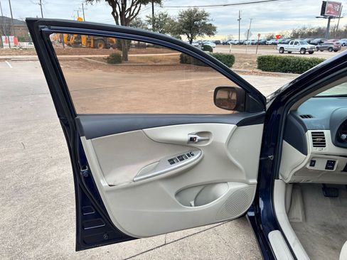 Used 2012 Toyota Corolla L image 11