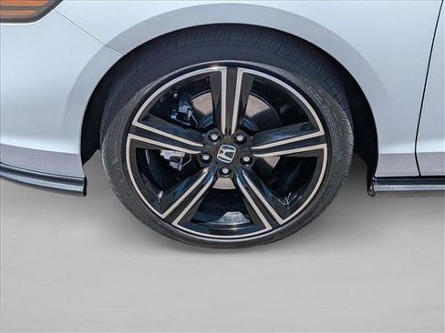 Used 2025 Honda Accord Sport image 30