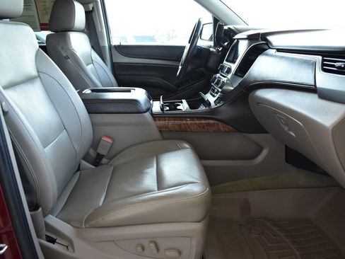 Used 2017 Chevrolet Tahoe Premier RWD image 4